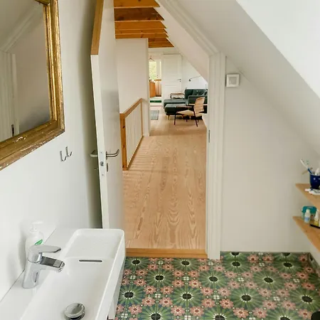 Gard Med Udesauna Og Vildmarksbad Naer Ballen Feriehus Brundby