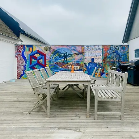 Feriehus Gard Med Udesauna Og Vildmarksbad Naer Ballen Brundby